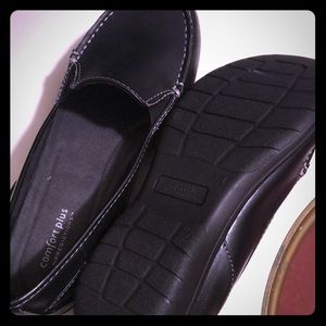 Brand new size 10 black work shoes